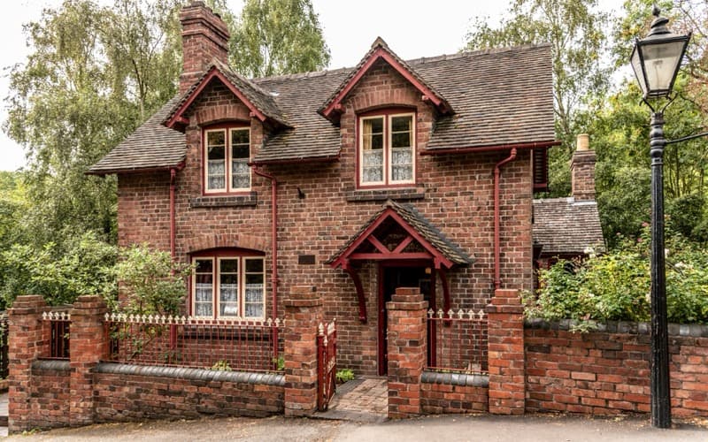 Heat Pump in an Older Home: Victorian, 1930s & 1950s Houses