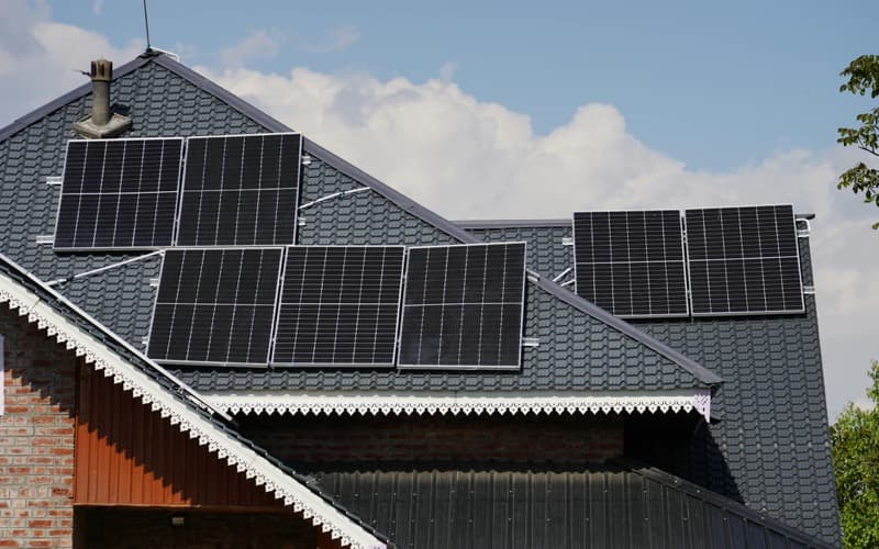 Solar Panel Costs UK 2026: Prices, Savings & Calculator